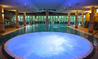 Wellness weekend in Heviz in Lotus Therme Hotel - outdoor pool of the 5-star hotel - ✔️ Lotus Therme Hotel***** Heviz ✔️ Thermal Hotel Lotus Heviz